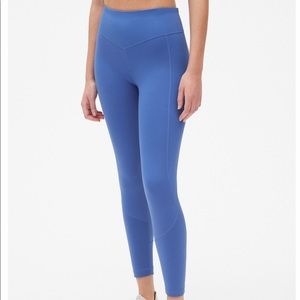 GapFit High Rise 7/8 Leggings in Eclipse